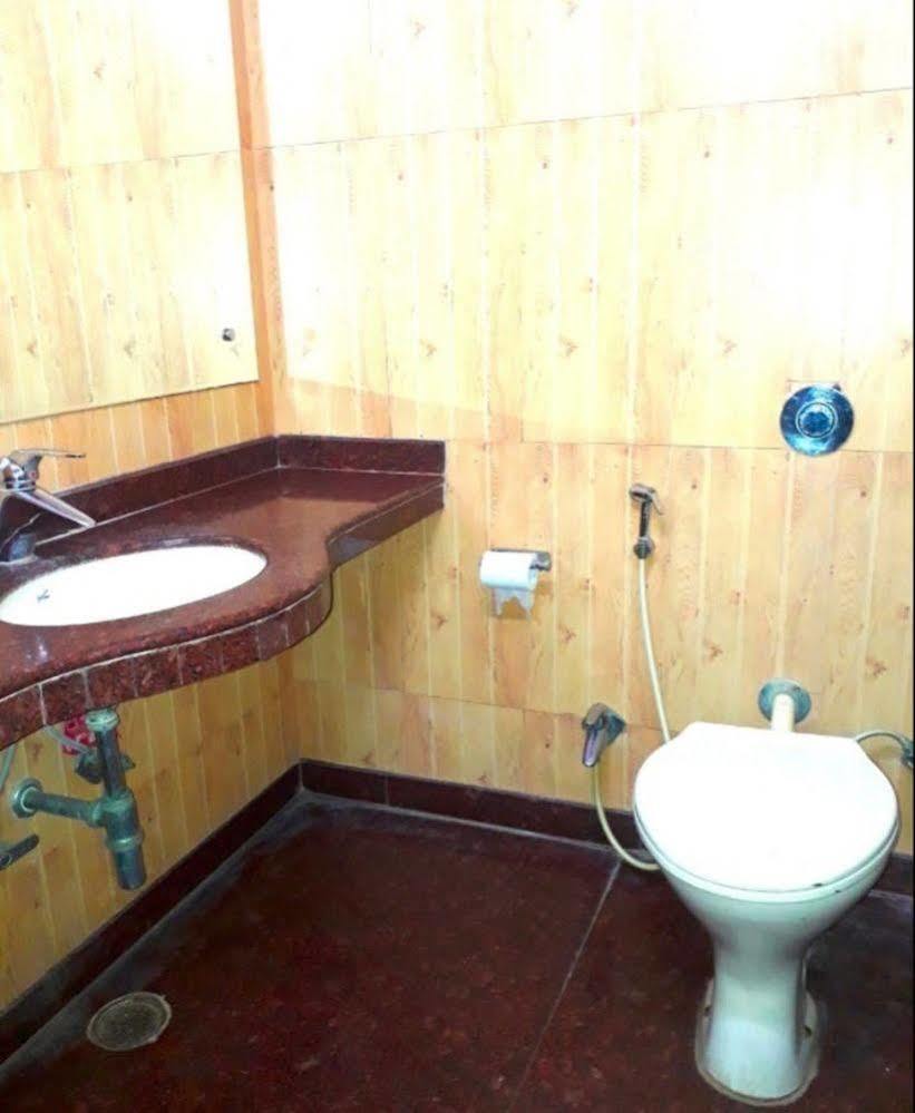 דלהי Hotel O Mid Town מראה חיצוני תמונה